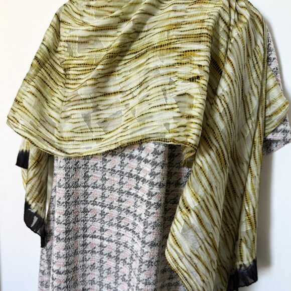 Lot of 2 Women's Scarves Green White Polyester - Picture 6 of 11